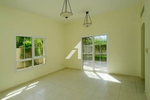 Vila v The Lakes, Dubai, SAE 3 ložnice, 380.4 m² Č.: 623874 - fotografie 2