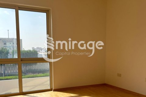 Villa in Al Raha Gardens, Abu Dhabi, UAE 5 bedrooms, 489.2 sq.m. № 597193 - photo 8