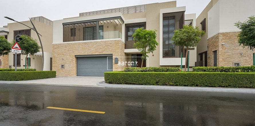 Vilë në Mohammed Bin Rashid City, Dubai, Emiratet e Bashkuara Arabe 4 dhoma gjumi, 559.1 m2. № 582598