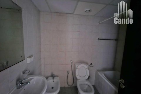 Apartment in Jumeirah Lake Towers, Dubai, UAE 2 bedrooms, 104.7 sq.m. № 610664 - photo 11