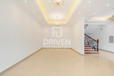 Villa in Jumeirah, Dubai, UAE 5 bedrooms, 493 sq.m. № 603595 - photo 10