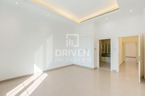 Villa in Jumeirah, Dubai, UAE 5 bedrooms, 493 sq.m. № 603595 - photo 24