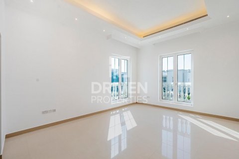 Villa in Jumeirah, Dubai, UAE 5 bedrooms, 493 sq.m. № 603595 - photo 13