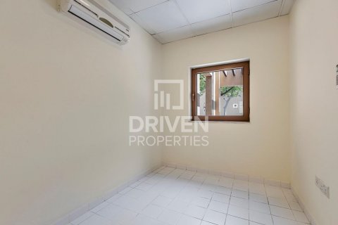 Vilë në Al Furjan, Dubai, Emiratet e Bashkuara Arabe 3 dhoma gjumi, 224 m2. № 603592 - Foto 21