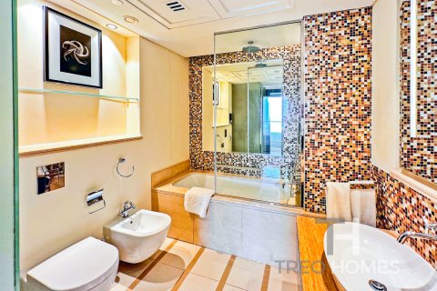 Apartment in Burj Khalifa, Dubai, UAE 2 bedrooms, 161 sq.m. № 586367 - photo 16