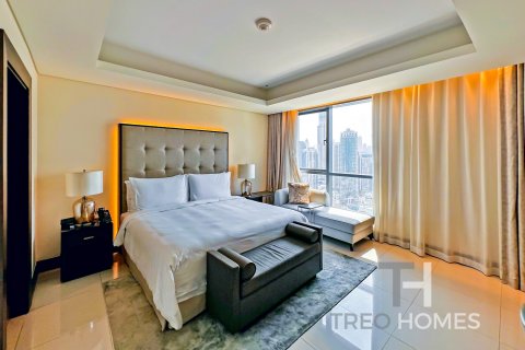 Apartment in Burj Khalifa, Dubai, UAE 2 bedrooms, 161 sq.m. № 586367 - photo 10