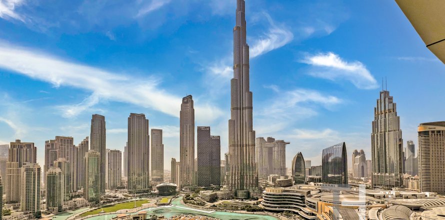 Apartment in Burj Khalifa, Dubai, UAE 2 bedrooms, 161 sq.m. № 586367
