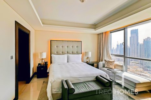 Apartment in Burj Khalifa, Dubai, UAE 2 bedrooms, 161 sq.m. № 586367 - photo 14
