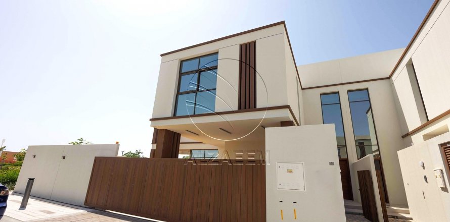 Shtëpi në qytet në Abu Dhabi, Emiratet e Bashkuara Arabe 3 dhoma gjumi, 269 m2. № 615169