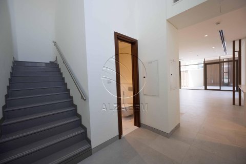 Shtëpi në qytet në Abu Dhabi, Emiratet e Bashkuara Arabe 3 dhoma gjumi, 269 m2. № 615169 - Foto 5