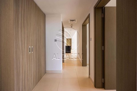 Apartment in Al Reem Island, Abu Dhabi, UAE 3 bedrooms, 129 sq.m. № 615168 - photo 4