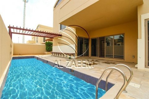 Vila di Al Raha Gardens, Abu Dhabi, UEA 4 kamar tidur, 403 m2 nomor 615166 - foto 1