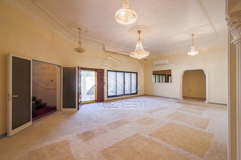 Vila v Al Bateen, Abu Dhabi, SAE 8 ložnice, 1208 m² Č.: 615506 - fotografie 6