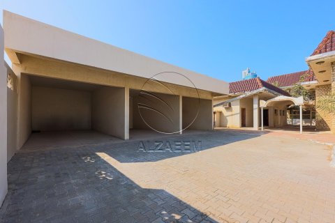 Vila v Al Bateen, Abu Dhabi, SAE 1208 m² Č.: 615504 - fotografie 6