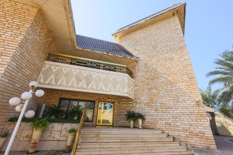 Vila v Al Bateen, Abu Dhabi, SAE 1208 m² Č.: 615504 - fotografie 2