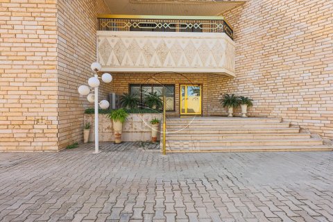 Vila v Al Bateen, Abu Dhabi, SAE 1208 m² Č.: 615504 - fotografie 7