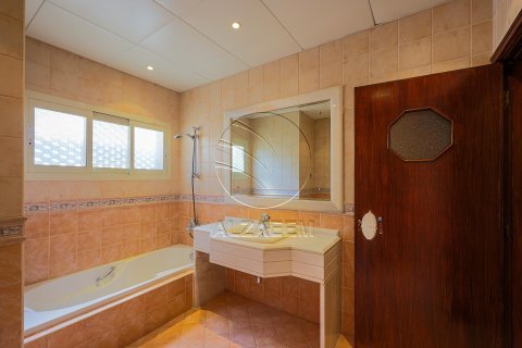 Vila v Al Bateen, Abu Dhabi, SAE 1208 m² Č.: 615504 - fotografie 18