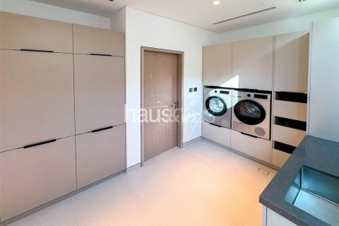 Vilă de închiriat în Tilal Al Ghaf, Dubai, EAU 6 dormitoare, 800 mp.  №626628 - poză 15