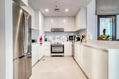 Apartemen di Umm Suqeim, Dubai, UEA 2 kamar tidur, 171 m2 nomor 627463 - foto 19