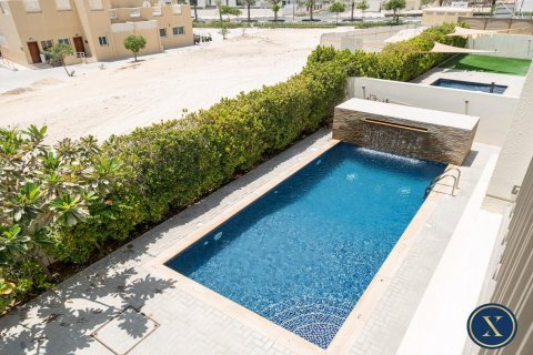 Vilë në Al Furjan, Dubai, Emiratet e Bashkuara Arabe 6 dhoma gjumi, 610 m2. № 627319 - Foto 14