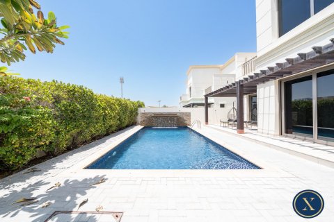 Vilë në Al Furjan, Dubai, Emiratet e Bashkuara Arabe 6 dhoma gjumi, 610 m2. № 627319 - Foto 15