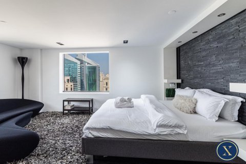 Duplex in Jumeirah Beach Residence, Dubai, UAE 3 bedrooms, 180 sq.m. № 627320 - photo 16