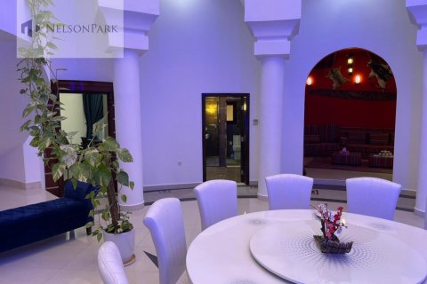 Willa do wynajęcia w Emirates Hills, Dubai, ZEA 7 sypialnie, 1723.7 mkw., nr 547936 - zdjęcie 5