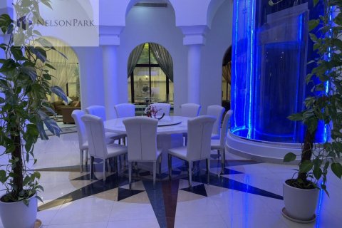 Willa do wynajęcia w Emirates Hills, Dubai, ZEA 7 sypialnie, 1723.7 mkw., nr 547936 - zdjęcie 4