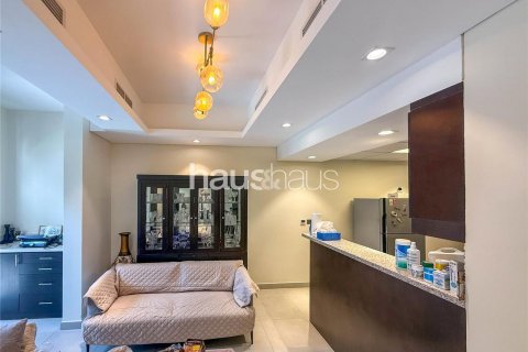 Motor City, Dubai, UAE의 임대용 타운하우스 침실 4개, 269제곱미터 번호 626587 - 사진 6
