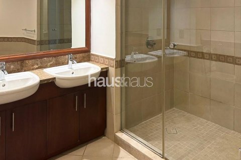 Apartment in Palm Jumeirah, Dubai, UAE 1 bedroom, 121 sq.m. № 626589 - photo 7