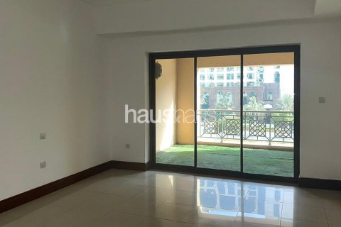 Apartment in Palm Jumeirah, Dubai, UAE 1 bedroom, 121 sq.m. № 626589 - photo 9