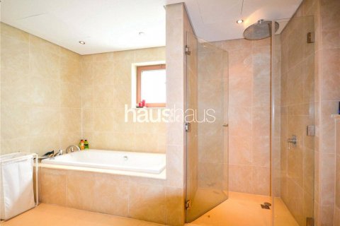 Vilë në Al Furjan, Dubai, Emiratet e Bashkuara Arabe 6 dhoma gjumi, 637 m2. № 625311 - Foto 16