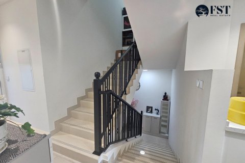 Townhouse in Dubai Sports City, Dubai, UAE 4 bedrooms, 275.3 sq.m. № 566203 - photo 19