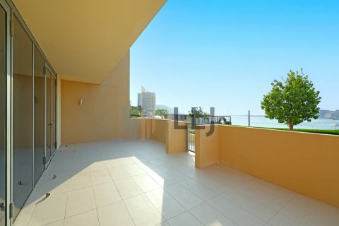 Vila v Al Raha Beach, Abu Dhabi, SAE 5 ložnice, 591.7 m² Č.: 541081 - fotografie 16