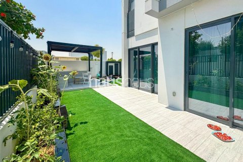 Řadový dům v Dubai Land, Dubai, SAE 4 ložnice, 255 m² Č.: 625676 - fotografie 4