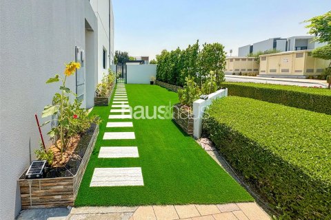 Řadový dům v Dubai Land, Dubai, SAE 4 ložnice, 255 m² Č.: 625676 - fotografie 13