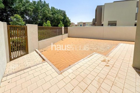 Řadový dům v Dubai Land, Dubai, SAE 4 ložnice, 214 m² Č.: 625677 - fotografie 9