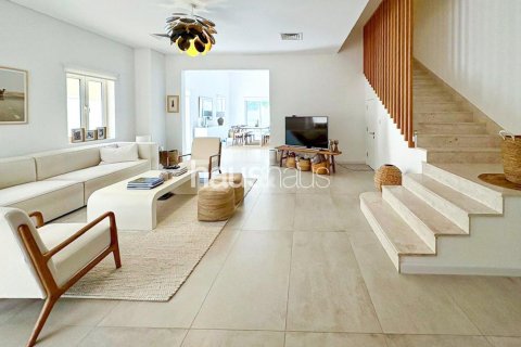 Villa in The Villa, Dubai, UAE 5 bedrooms, 362 sq.m. № 625674 - photo 2