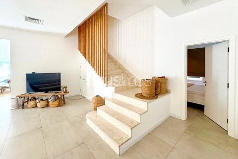 Villa in The Villa, Dubai, UAE 5 bedrooms, 362 sq.m. № 625674 - photo 3