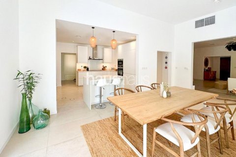 Villa in The Villa, Dubai, UAE 5 bedrooms, 362 sq.m. № 625674 - photo 6