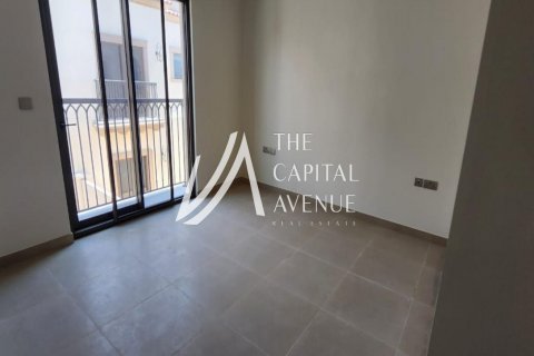 Townhouse in Khalifa City, Abu Dhabi, UAE 3 bedrooms, 172 sq.m. № 605082 - photo 3