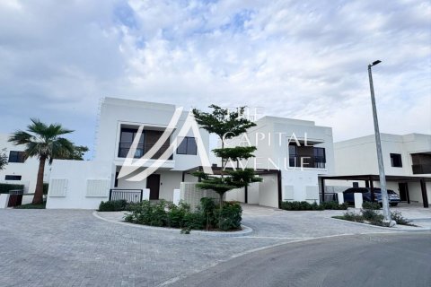 Villa on the Yas Island, Abu Dhabi, UAE 4 bedrooms, 209 sq.m. № 605058 - photo 21