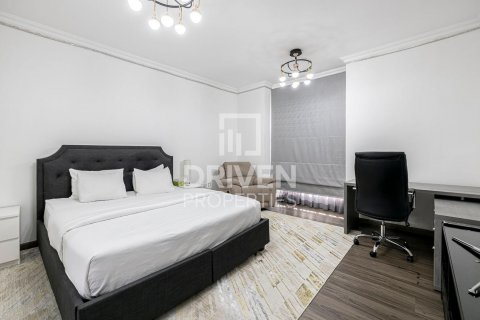 Apartment in Jumeirah Beach Residence, Dubai, UAE 4 bedrooms, 291 sq.m. № 602047 - photo 10