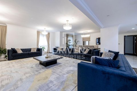 Apartment in Jumeirah Beach Residence, Dubai, UAE 4 bedrooms, 291 sq.m. № 602047 - photo 1