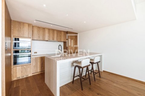 Apartment in Jumeirah, Dubai, UAE 1 bedroom, 150 sq.m. № 602045 - photo 15