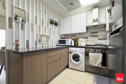 Apartment in Al Furjan, Dubai, UAE 2 bedrooms, 215.1 sq.m. № 624896 - photo 8
