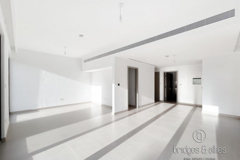 Villa sa Dubai, UAE 4 silid-tulugan, 316.8 sq.m. № 629733 - larawan 2