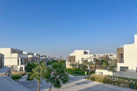 Villa sa Dubai, UAE 4 silid-tulugan, 316.8 sq.m. № 629733 - larawan 14