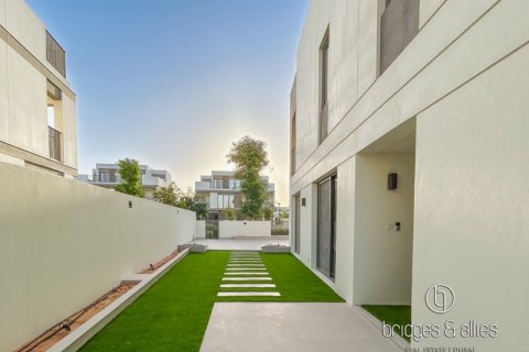 Villa sa Dubai, UAE 4 silid-tulugan, 316.8 sq.m. № 629733 - larawan 13