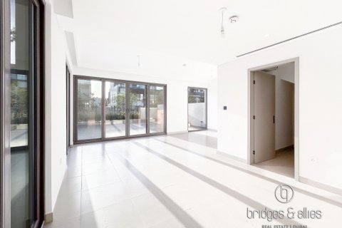 Villa sa Dubai, UAE 4 silid-tulugan, 316.8 sq.m. № 629733 - larawan 3